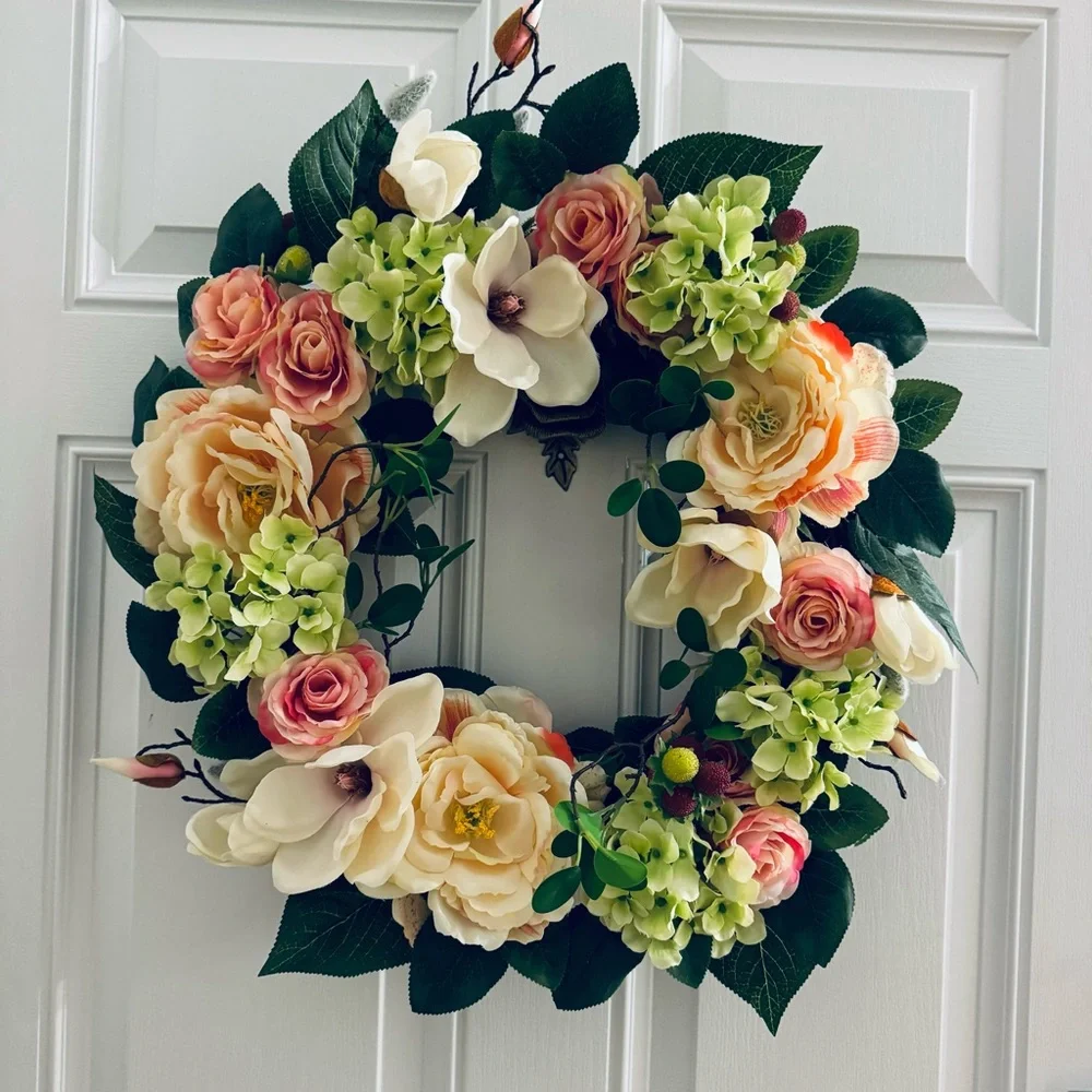Mixed Rose / Hydrangea  |,Magnolia/ Spring Wreath 22”